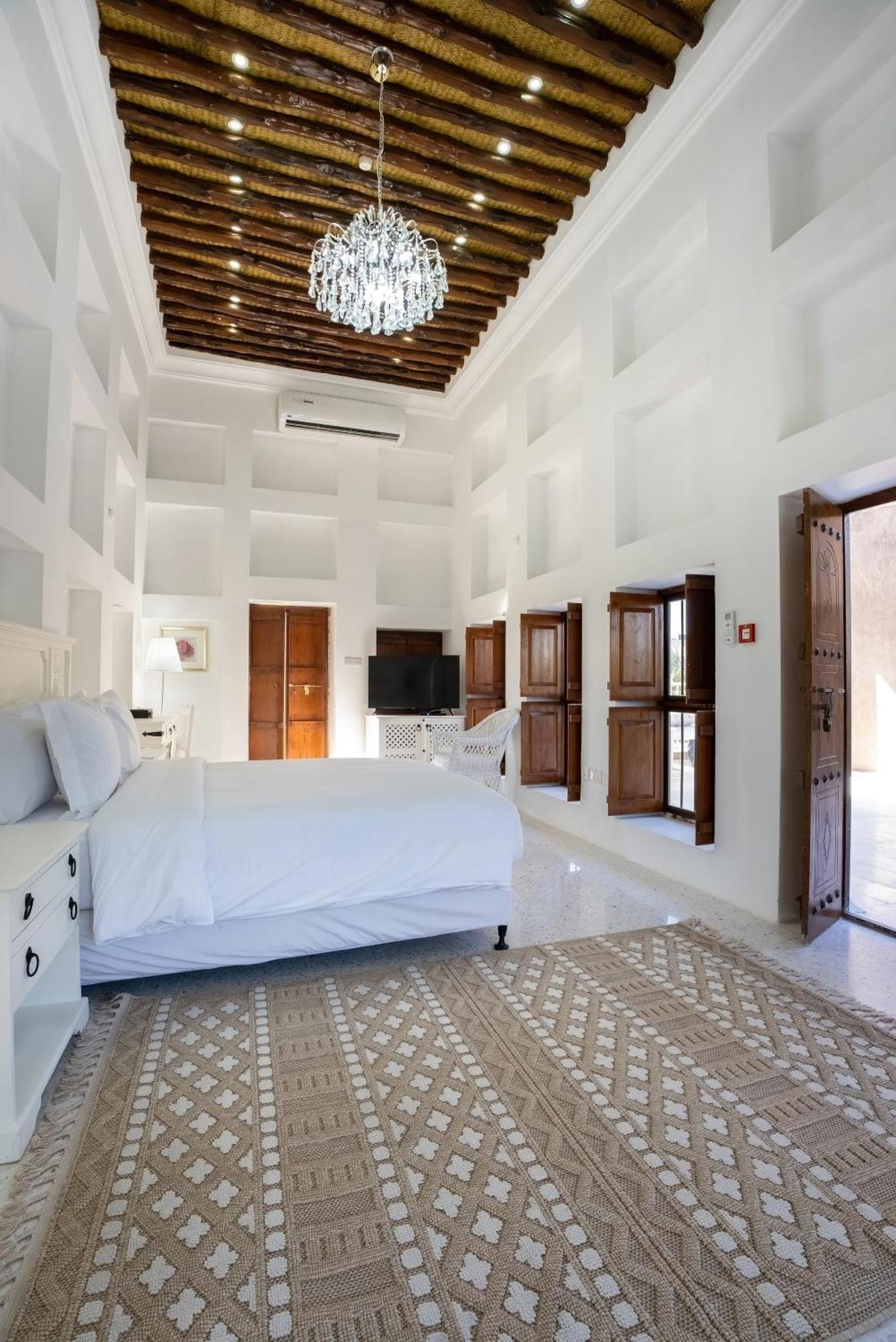 Arabian Boutique Hotel Дубай Экстерьер фото