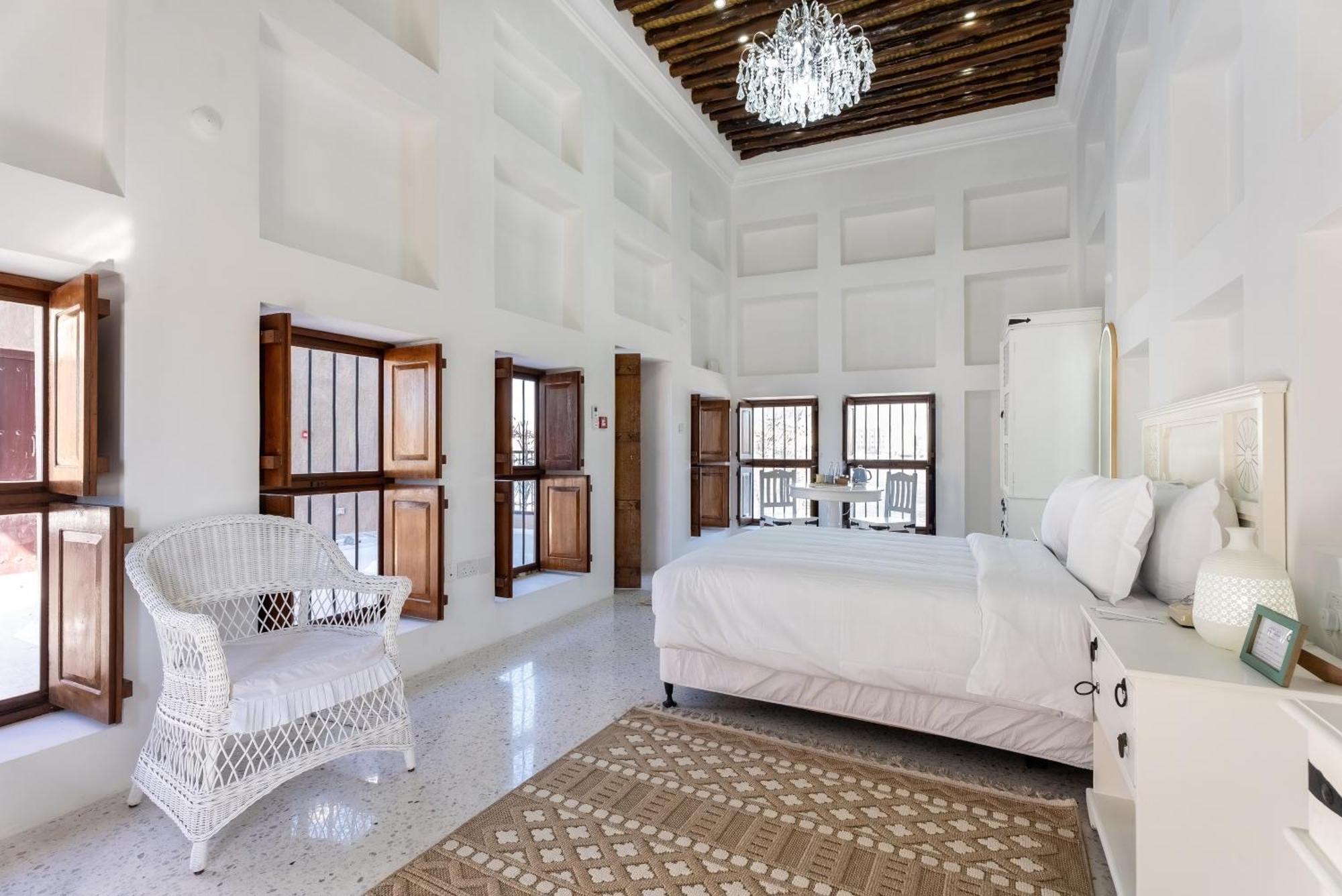 Arabian Boutique Hotel Дубай Экстерьер фото